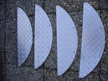 4 stuks Aluminium traptrede trap maantjes beschikbaar voor biedingen