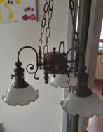 bruine klassiek hanglamp met 3 glazen kapjes, Ophalen