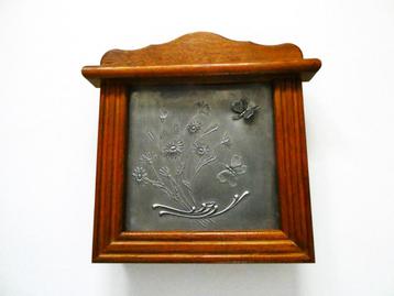 Uniek sleutelkastje met 5 haken plaquette vlinders bloemen  beschikbaar voor biedingen