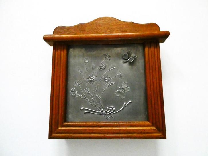Uniek sleutelkastje met 5 haken plaquette vlinders bloemen, Antiek en Kunst, Curiosa en Brocante, Ophalen of Verzenden