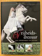Boek Vrijheidsdressuur: van apporteren tot zitten, Ophalen of Verzenden, Zo goed als nieuw, Paarden of Pony's, Mirjam Nieuwe Weme