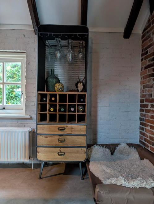 Dutchbone Vino Wijnkast, Huis en Inrichting, Kasten | Wandmeubels, Zo goed als nieuw, 150 tot 200 cm, Minder dan 150 cm, 25 tot 50 cm
