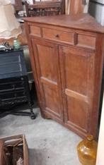 Oud grenen hoekkast, Ophalen