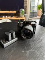 Sony A7 III + 24-70mm f/4 Zeiss + Cage + 2 batterijen, Audio, Tv en Foto, Ophalen, Zo goed als nieuw, Sony, 20x of meer