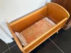 Vintage poppenbed pop bed bedje retro hout, Ophalen of Verzenden, Zo goed als nieuw