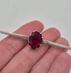 Vintage Zilveren Broche met Rode Steen, Gebruikt, Ophalen of Verzenden, Met edelsteen, Rood