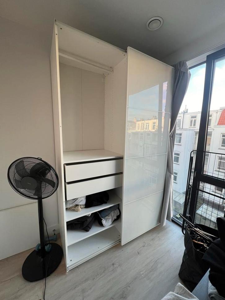IKEA Pax kast met schuifdeuren en spiegel, Huis en Inrichting, Kasten | Kledingkasten, Zo goed als nieuw, 200 cm of meer, 150 tot 200 cm