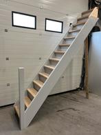 Mooie trap met massief eiken treden, Doe-het-zelf en Verbouw, Ladders en Trappen, Ophalen, Zo goed als nieuw, 2 tot 4 meter