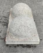 Te koop 2 parkeerbollen, Ophalen, Beton