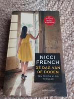 🌞 Nicci French  - De dag van de doden, Ophalen of Verzenden, Zo goed als nieuw, Nicci French