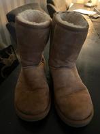 Uggs maat 37/38 - Warme winterlaarzen!, Kleding | Dames, Schoenen, Ophalen of Verzenden, Gedragen, Bruin, Lage of Enkellaarzen