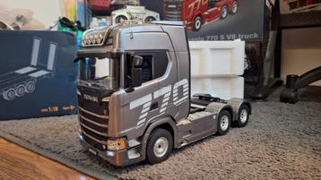 RC SCANIA 1/18 TRUCK EN OPLEGGER (NIEUW) beschikbaar voor biedingen