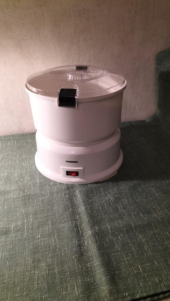 Aardappel / wortel schrapmachine Merk Melisa, Huis en Inrichting, Keuken | Keukenbenodigdheden, Zo goed als nieuw, Ophalen of Verzenden