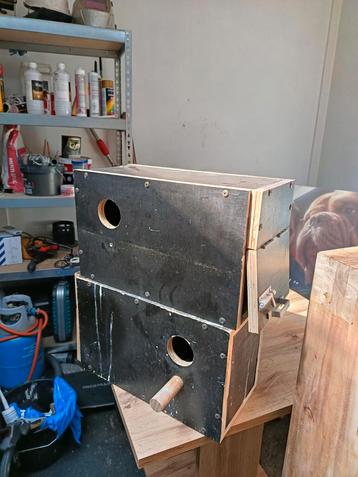 2 nachthokken  beschikbaar voor biedingen