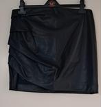 Imitatie leren rok., Kleding | Dames, Rokken, Ophalen of Verzenden, Zo goed als nieuw, Maat 42/44 (L), Zwart