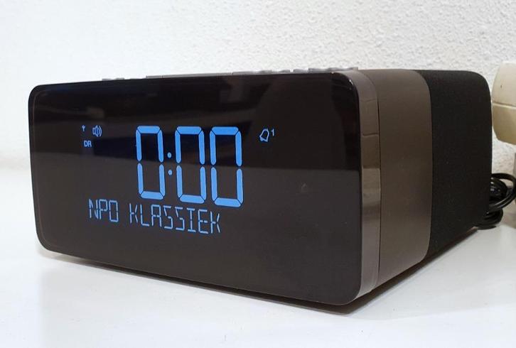 DAB+/FM Klokradio met Draadloos Opladen - Pure Siesta Charge, Witgoed en Apparatuur, Wekkers, Gebruikt, Digitaal, Ophalen of Verzenden