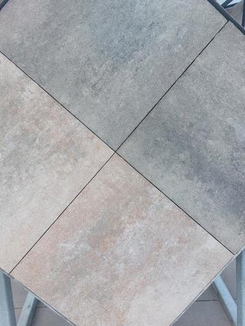 Aanbieding terrastegels 60x60x4m bruin en grijs nuance  beschikbaar voor biedingen