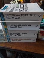 Jean M Auel boeken, Stam vd Holebeer, mammoetjagers, enz, Boeken, Fantasy, Ophalen of Verzenden, Zo goed als nieuw