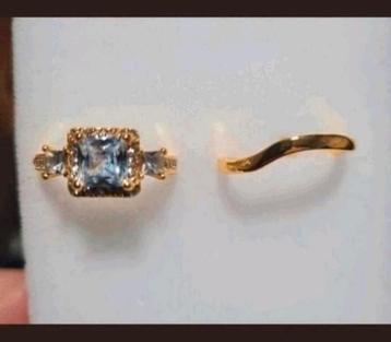 2 goudkleurige ringen 17 mm binnenmaat. beschikbaar voor biedingen