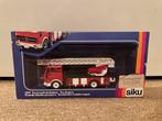 Siku 2819 - Mercedes 2232 brandweer ladderwagen, Hobby en Vrije tijd, Modelauto's | 1:50, Ophalen of Verzenden, Nieuw, Bus of Vrachtwagen