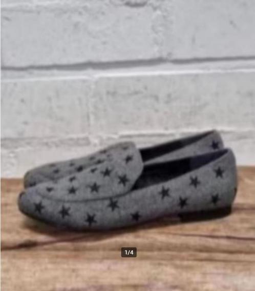 Kenneth Cole - Prachtige loafers maat 39 - Nieuw €110, Kleding | Dames, Schoenen, Nieuw, Espadrilles of Moccasins, Grijs, Ophalen of Verzenden