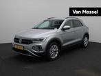 Volkswagen T-Roc 1.0 TSI Oranje Edition | Navigatie | Draadl, 12 maanden, Stof, 116 pk, 1204 kg