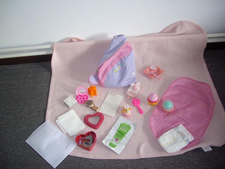 baby born verzorgingstas met veel acc, Kinderen en Baby's, Speelgoed | Poppen, Zo goed als nieuw, Babypop, Ophalen of Verzenden