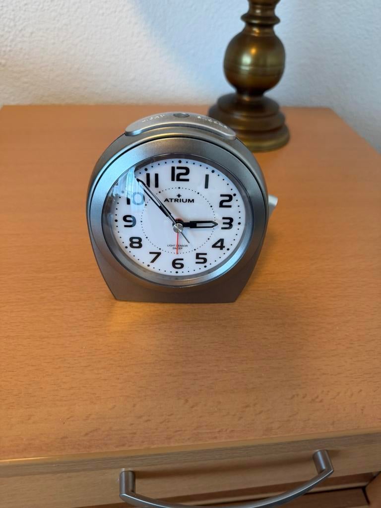 Analoog wekker met licht, Ophalen of Verzenden, Zo goed als nieuw