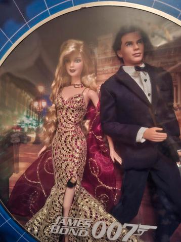 James  Bond barbie  beschikbaar voor biedingen