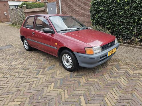Toyota Starlet 1.3 XLI 12V E2 1994 Rood, Auto's, Toyota, Particulier, Starlet, Benzine, Hatchback, Handgeschakeld, Origineel Nederlands