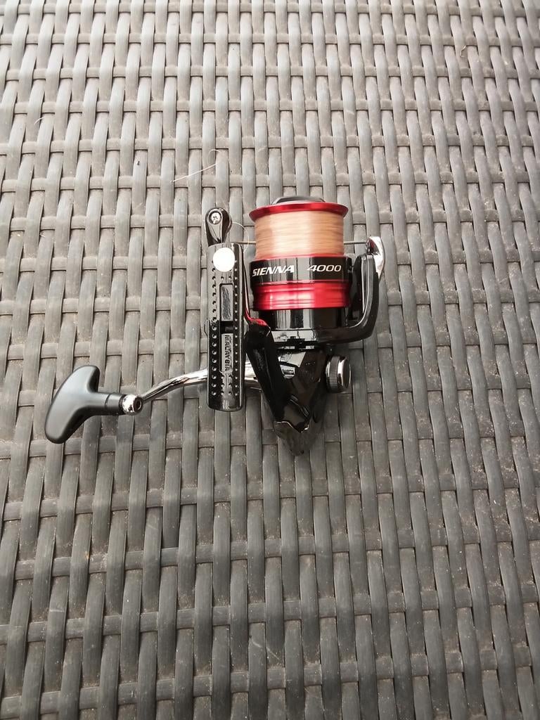 Shimano Sienna 4000, Watersport en Boten, Hengelsport | Algemeen, Ophalen of Verzenden, Zo goed als nieuw, Molen