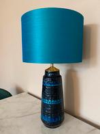 Blauwe West Germany lampenvoet met blauwe lampenkap, Huis en Inrichting, Lampen | Tafellampen, Overige materialen, Ophalen of Verzenden