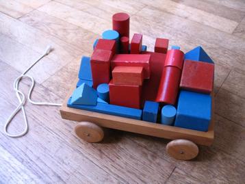 Houten speelblokken beschikbaar voor biedingen