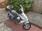 In goede en mooie staat Benelli Motor Scooter 125cc., Fietsen en Brommers, Scooters | Overige merken, Ophalen, Zo goed als nieuw