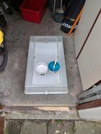 Bak voor konijn + voerbakjes en kammetje, Kooi, Gebruikt, Konijn, 75 tot 110 cm