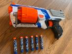 NERF strongarm geweer met magazijn incl. 6 pijltjes ZGAN!, Ophalen of Verzenden, Zo goed als nieuw