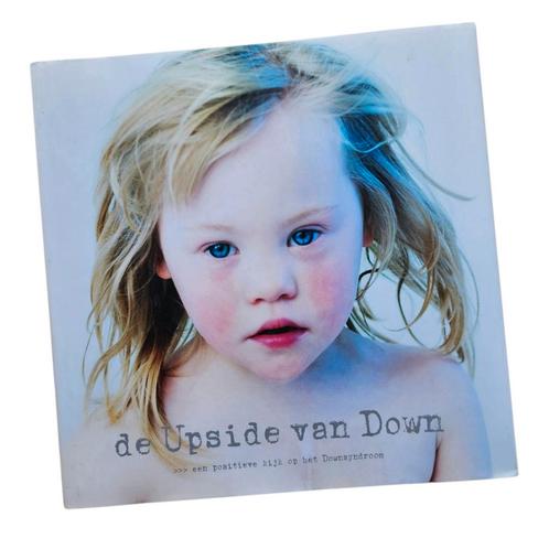 Fotoboek - De Upside van Down!, Boeken, Kunst en Cultuur | Fotografie en Design, Zo goed als nieuw, Ophalen of Verzenden