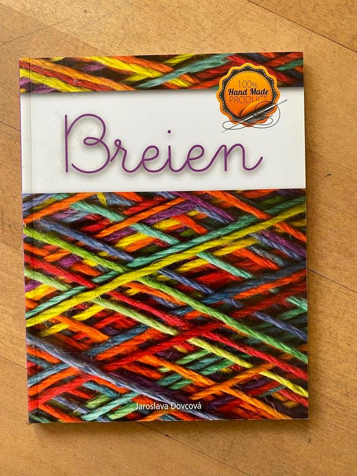 Breien - Jaroslava Dovcová, Hobby en Vrije tijd, Breien en Haken, Zo goed als nieuw, Haken, Patroon of Boek, Ophalen of Verzenden