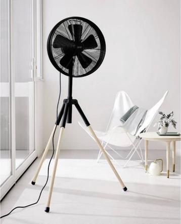 LUCCI AIR STAANDE VENTILATOREN 41CM -- VAN 150 VOOR 49.95 -- beschikbaar voor biedingen