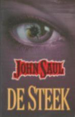 John Saul - De steek - insecten thriller  Paperback, 352 blz, Gelezen, John Saul - De steek - in, Ophalen of Verzenden, Europa overig