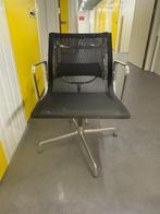 Vitra Eames EA108 Netweave Eetkamer/Bureaustoel, Huis en Inrichting, Stoelen, Ophalen, Gebruikt, Wit, Eén