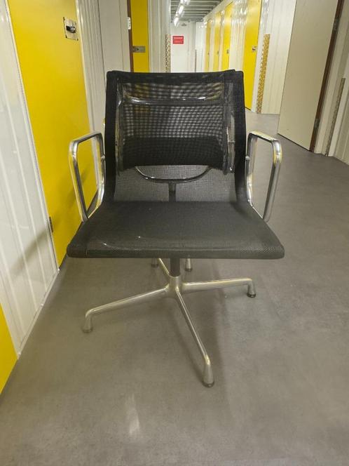 Vitra Eames EA108 Netweave Eetkamer/Bureaustoel, Huis en Inrichting, Stoelen, Zo goed als nieuw, Eén, Kunststof, Metaal, Wit, Ophalen