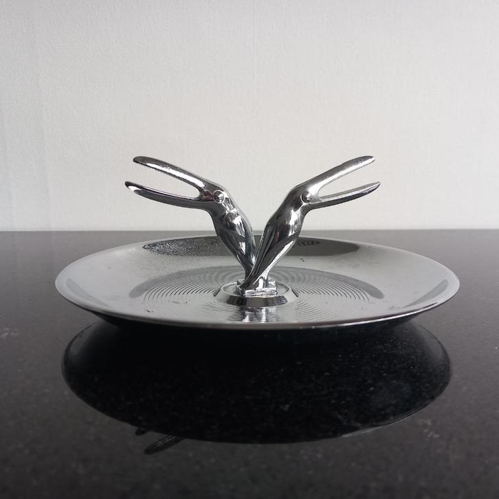 Asbak mid century met 2 chromen toekans Firma Hamilton 1950, Verzamelen, Rookartikelen, Aanstekers en Luciferdoosjes, Gebruikt