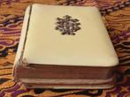 Mooie complete oude bijbel met zilver uit Engeland uit 1927., Antiek en Kunst, Antiek | Boeken en Bijbels, Ophalen of Verzenden
