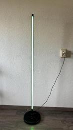 FlinQ Smart Indoor Xyro Floorlamp, Ophalen, Kunststof, 100 tot 150 cm, Zo goed als nieuw