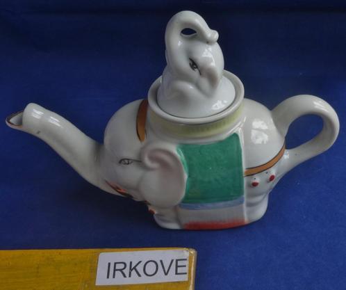 KLEINE THEEPOT OLIFANT * Porselein *, Huis en Inrichting, Keuken | Servies, Zo goed als nieuw, Overige typen, Overige stijlen