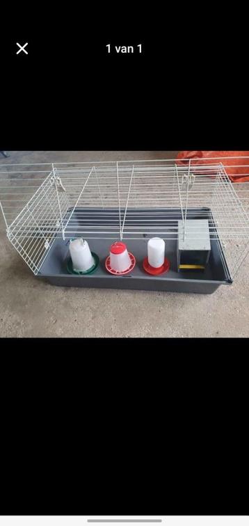 Huisdierenkooi met accessoires  beschikbaar voor biedingen
