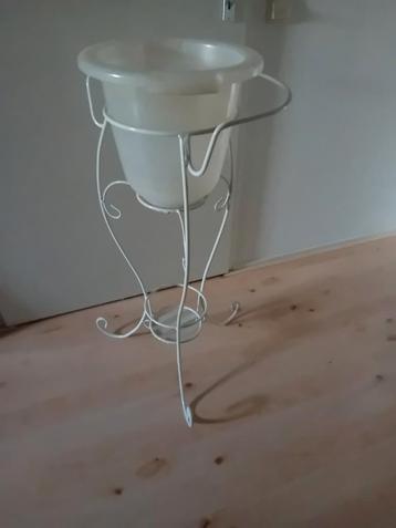 Tummy Tub met Standaard beschikbaar voor biedingen