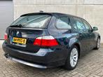 Mooie BMW 5-Serie 520i E60 Touring 2011 FaceLift/NieuweAPK!, Auto's, USB, Achterwielaandrijving, 1995 cc, 4 cilinders