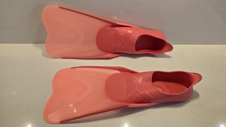 Subea Duik- en snorkelvinnen kort roze maat 38/39, Watersport en Boten, Snorkelen, Zo goed als nieuw, Snorkelvinnen, Ophalen